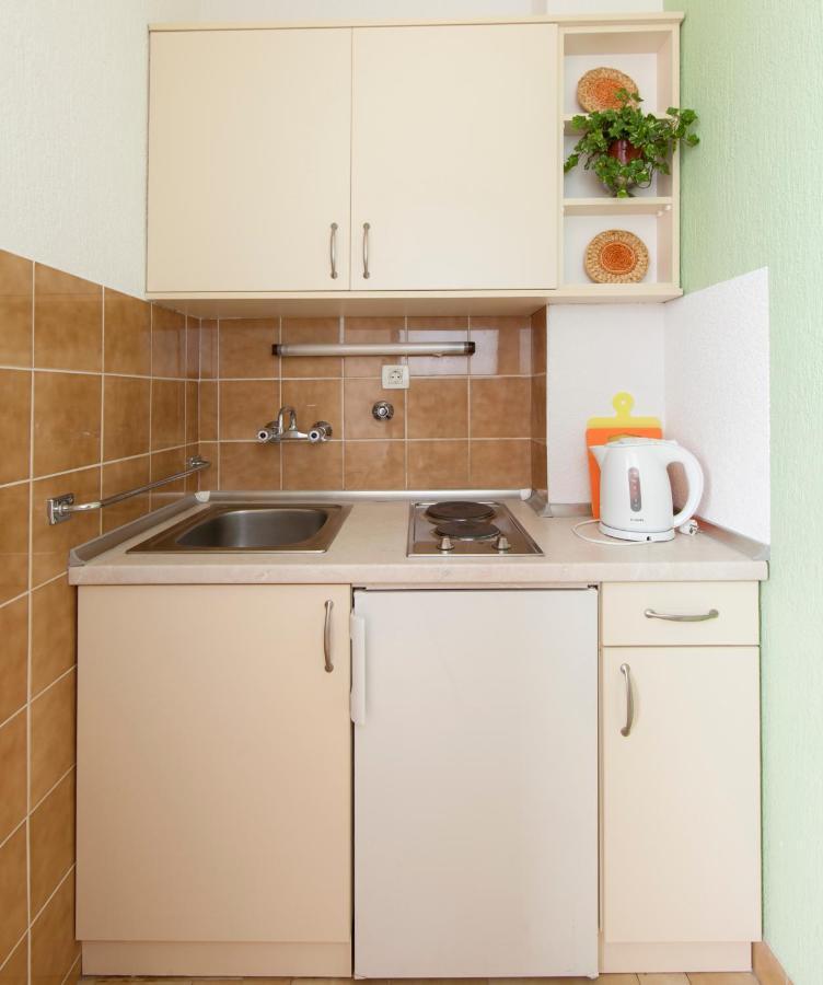 Apartments Milana Tucepi Bagian luar foto