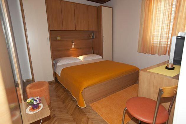 Apartments Milana Tucepi Bagian luar foto