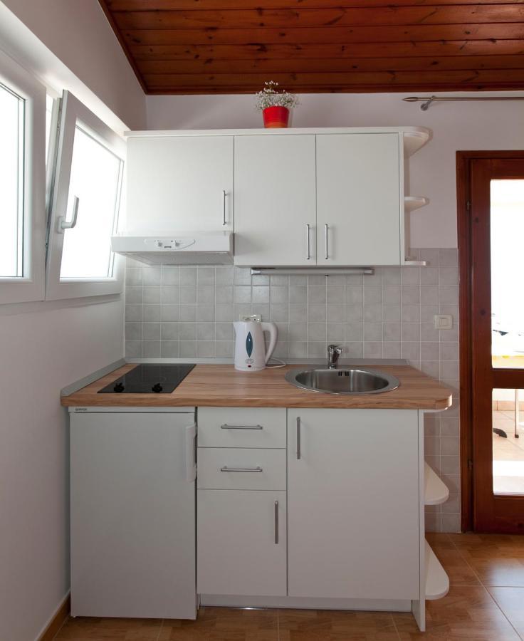 Apartments Milana Tucepi Bagian luar foto