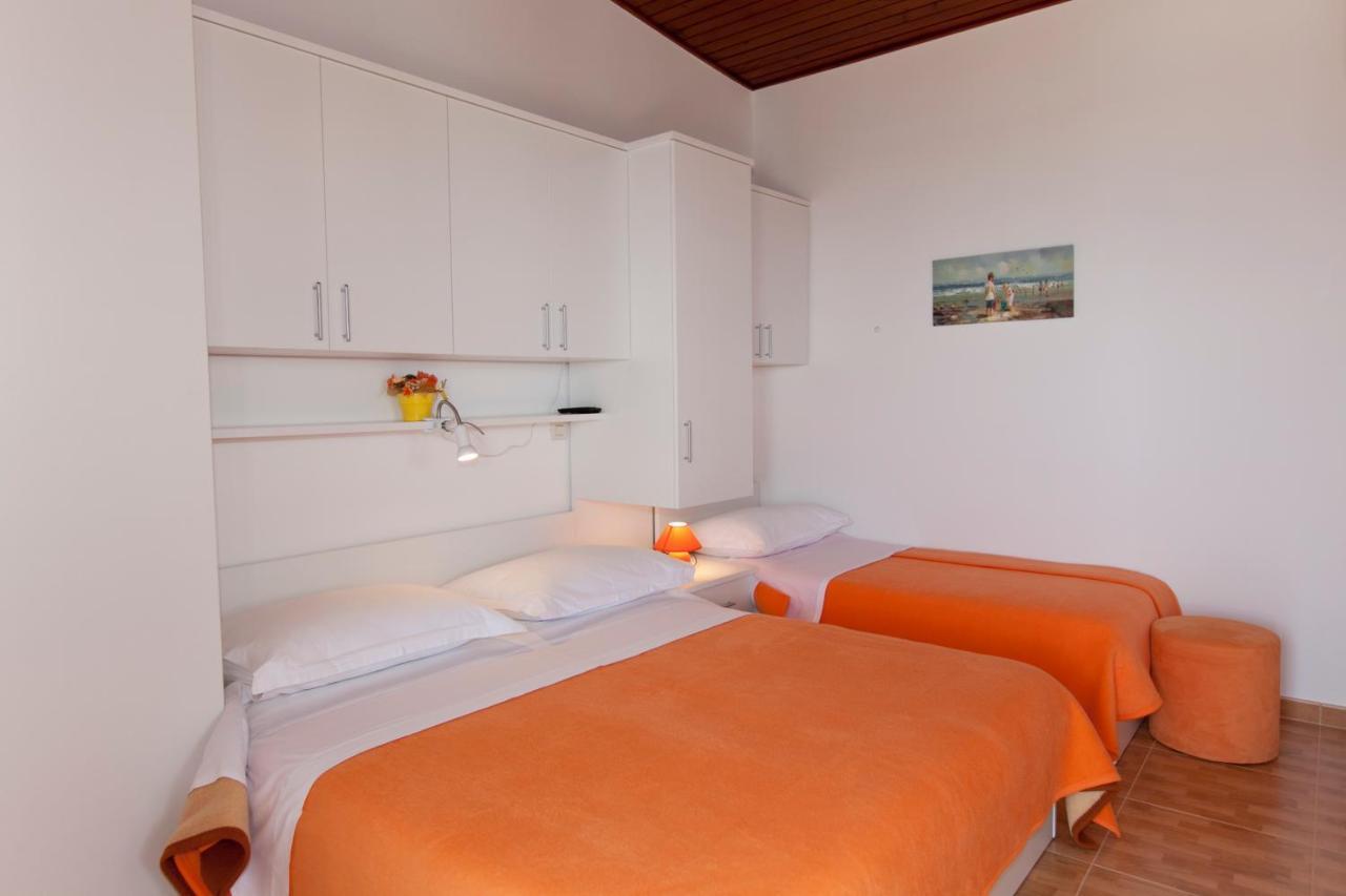 Apartments Milana Tucepi Bagian luar foto